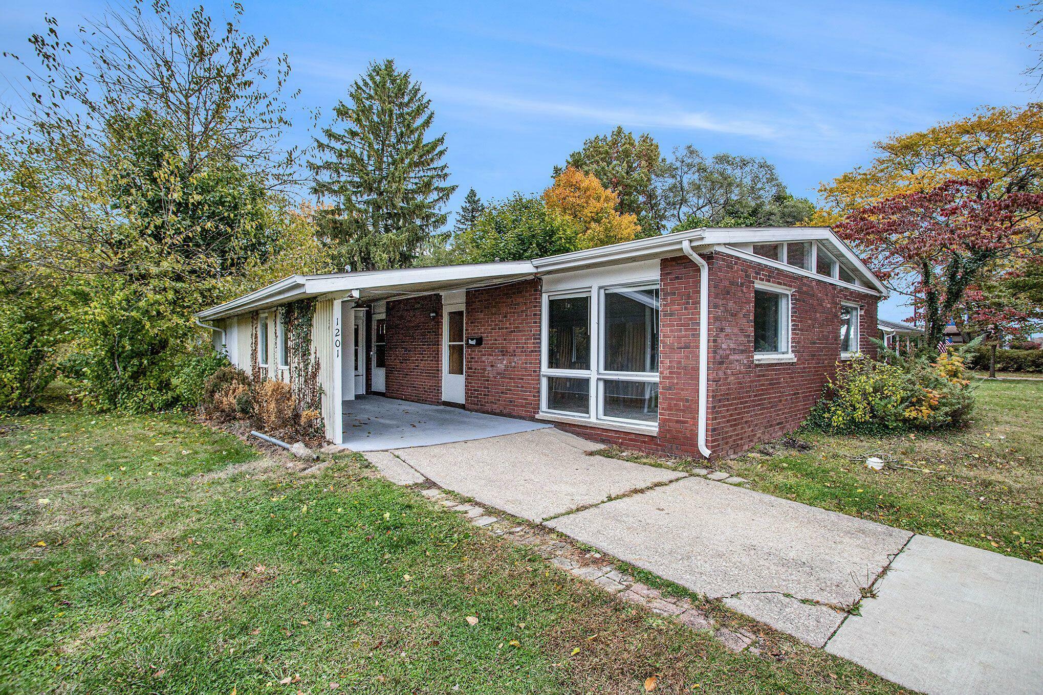 Property Photo: 1201 N 16th Street MI 49120