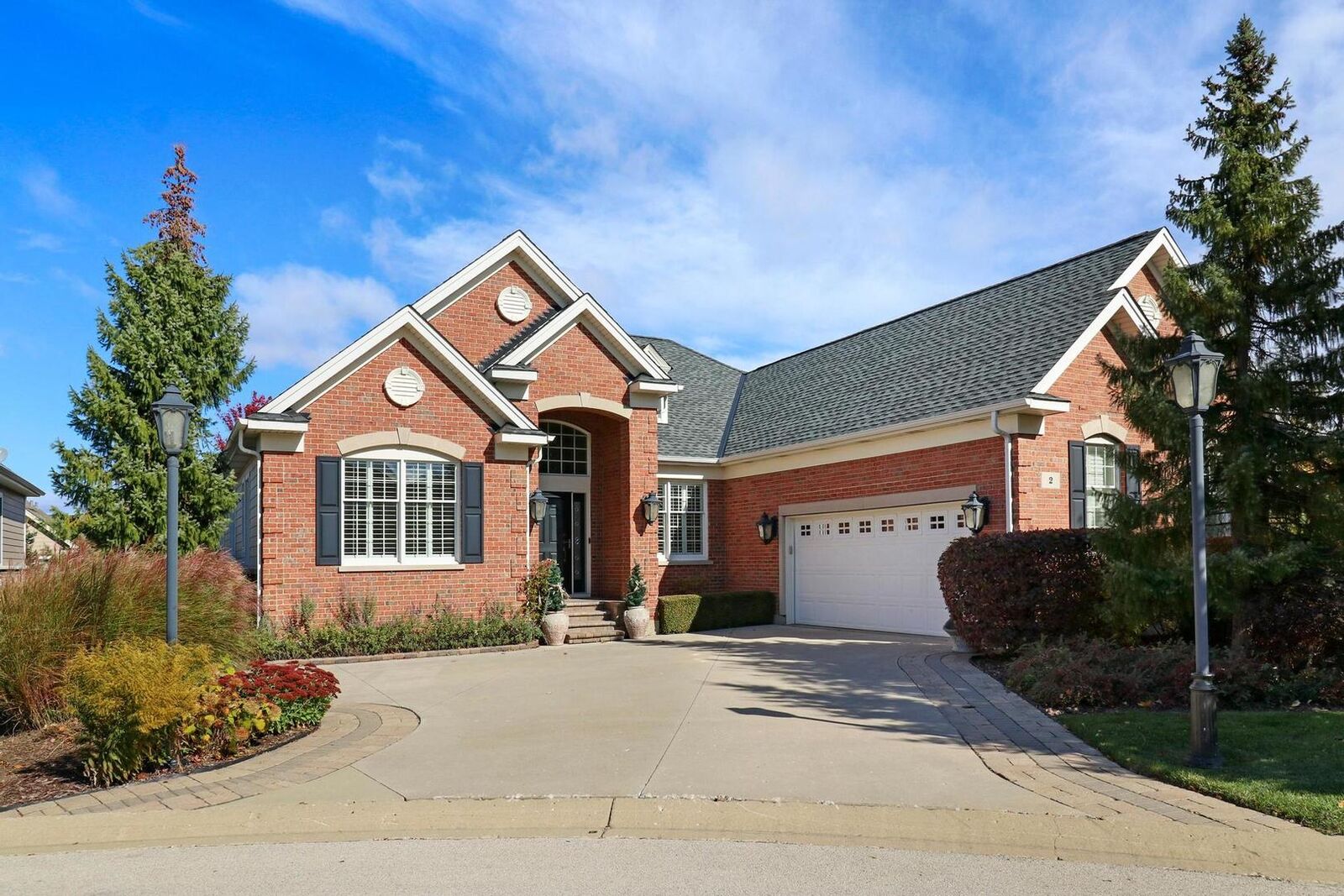 Property Photo: 2 Bighorn Court IL 60010