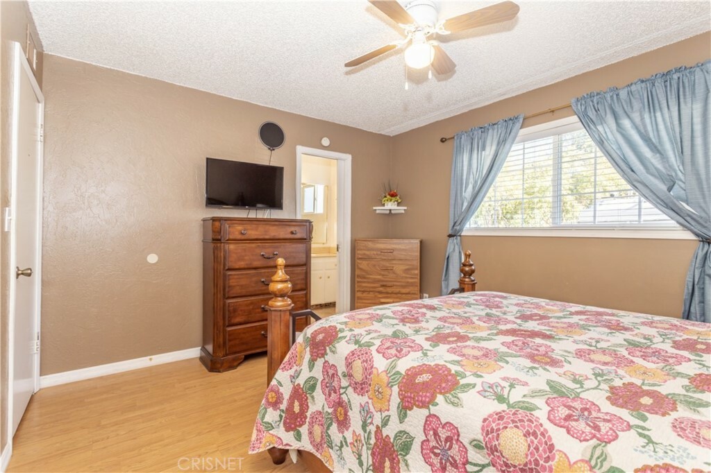 Property Photo:  9021 Oneida Avenue  CA 91352 