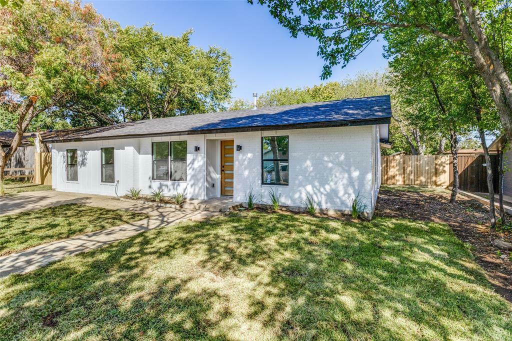 Property Photo: 4565 Cedar Path Drive TX 75211
