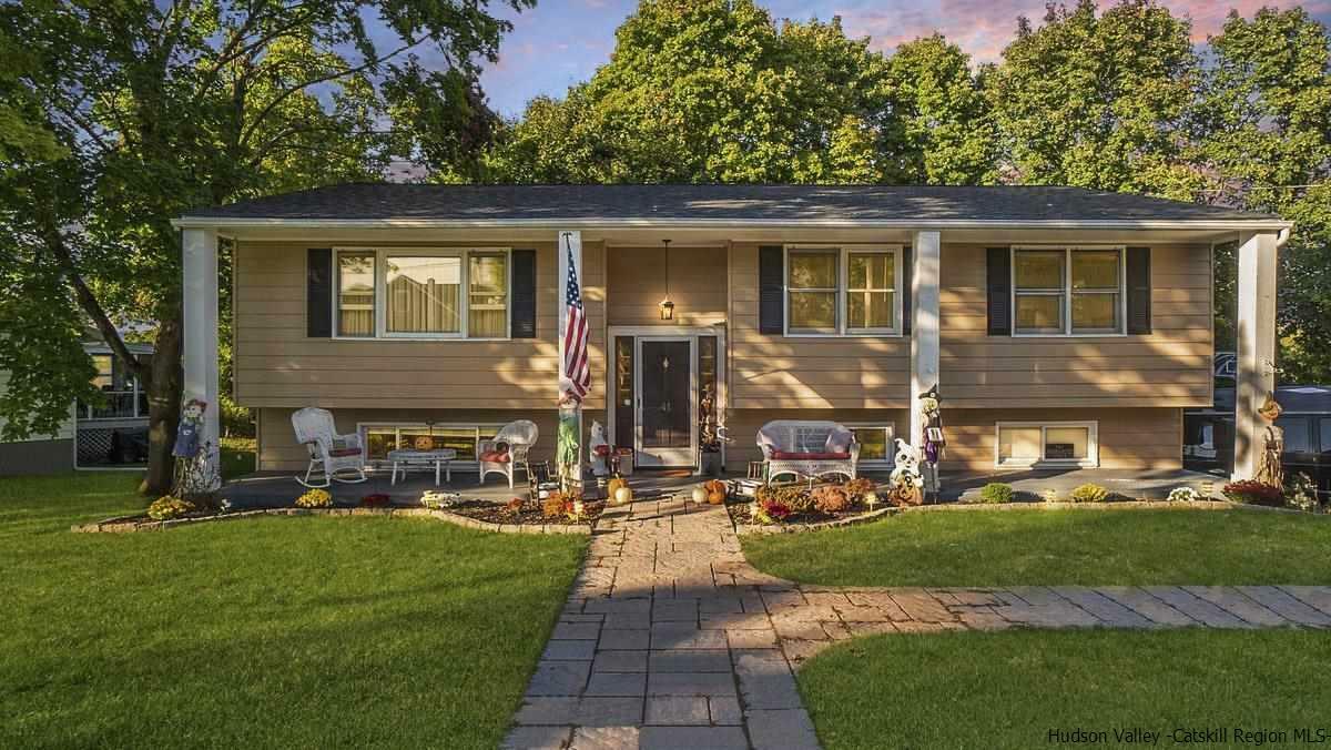 Property Photo: 41 Hillcrest NY 12401