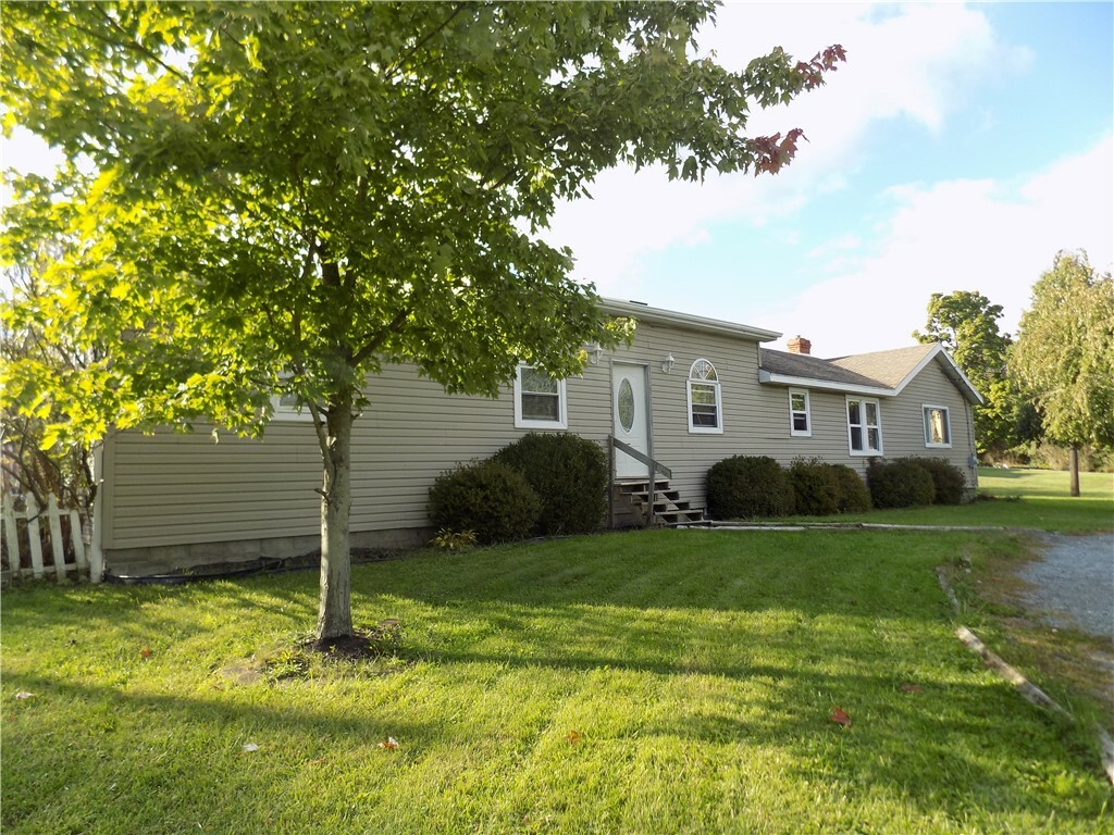 Property Photo:  1067 Silver Lane  PA 15136 