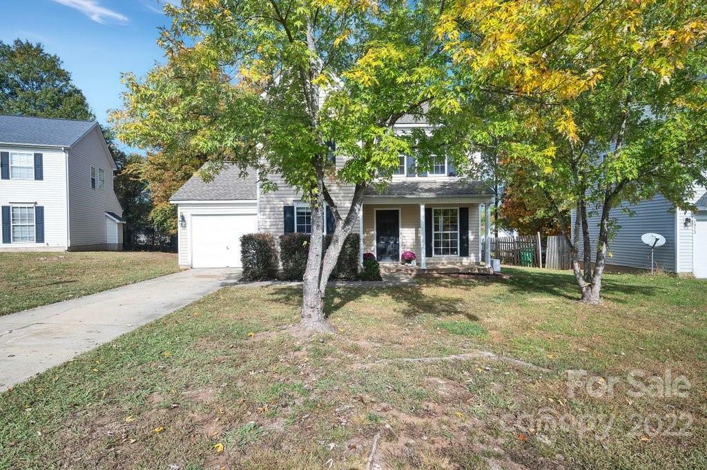 Property Photo: 1909 Safflower Circle NC 28262