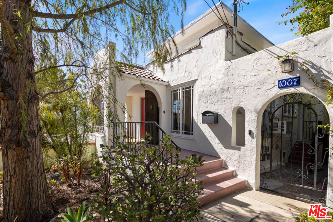 Property Photo:  1007   Sanborn Ave  CA 90029 