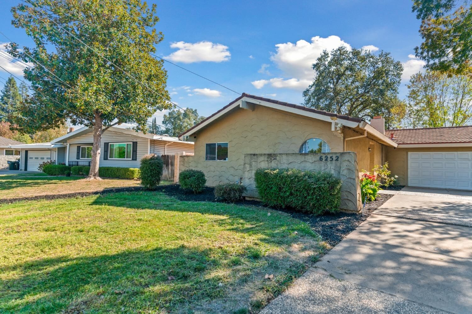 Property Photo:  6252 Cassady Way  CA 95608 