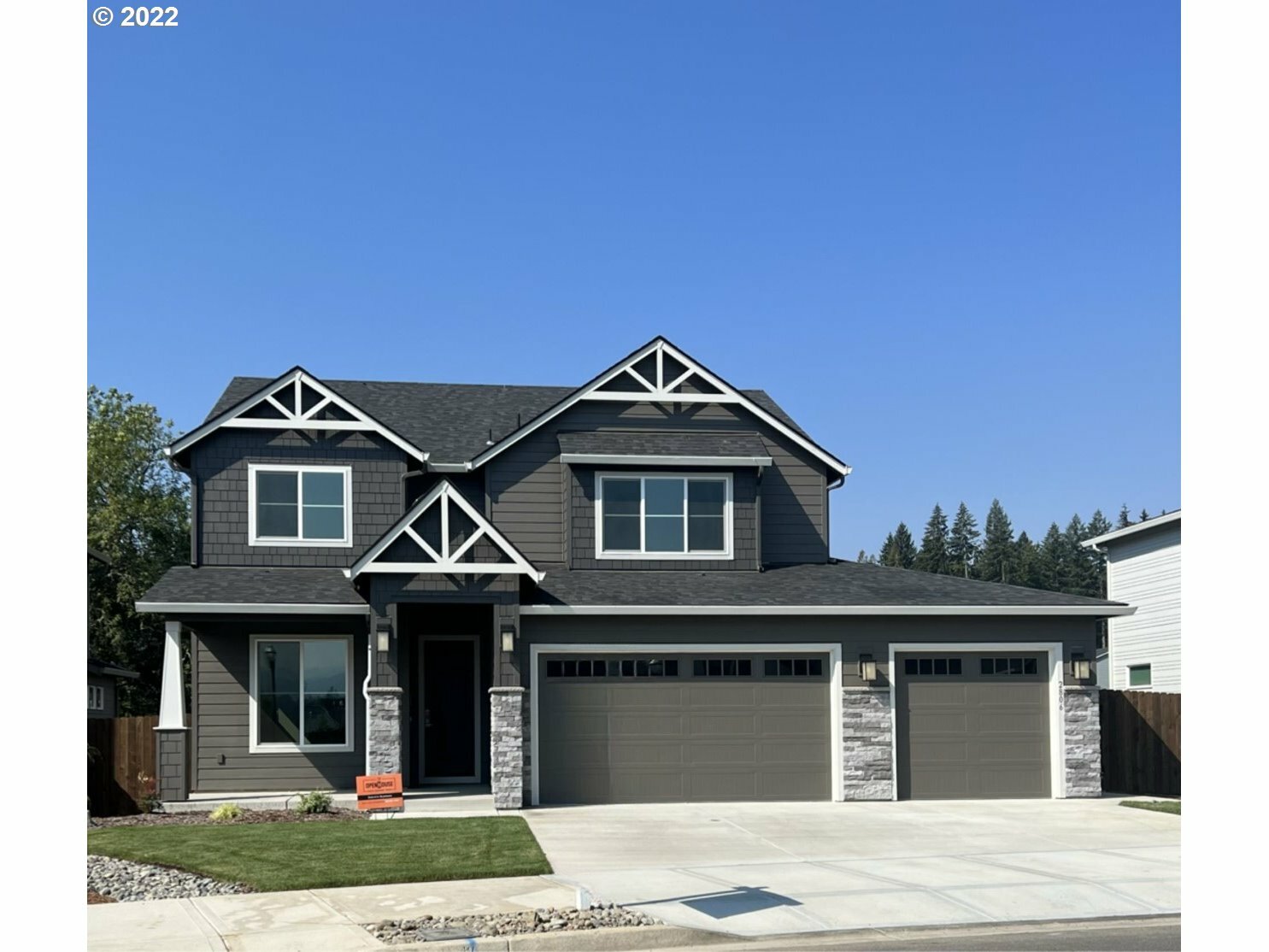 Property Photo:  2806 SE 21st Pl  WA 98604 