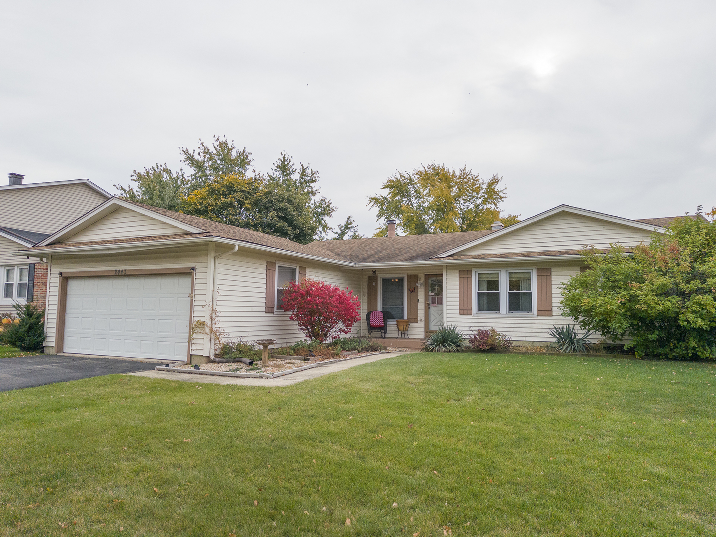 Property Photo: 2443 S Crescent Lane IL 60504