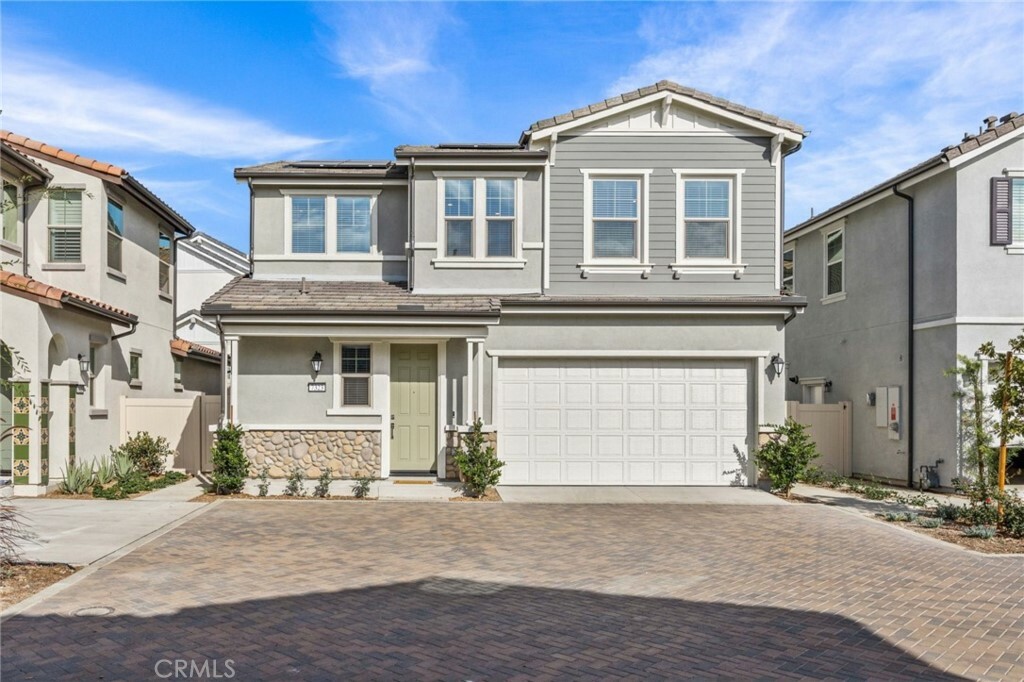 Property Photo: 7323 Wisteria Ln CA 90602
