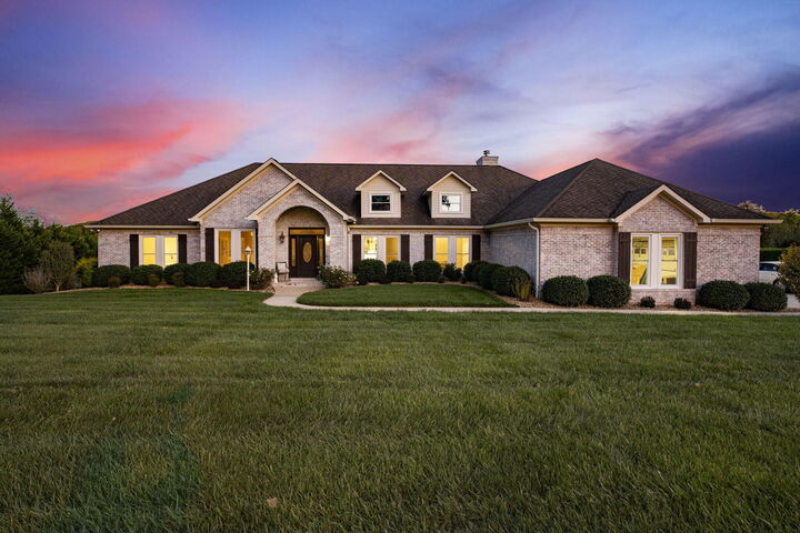 633 Red Oak Plantation Drive  Kingsport TN 37663 photo