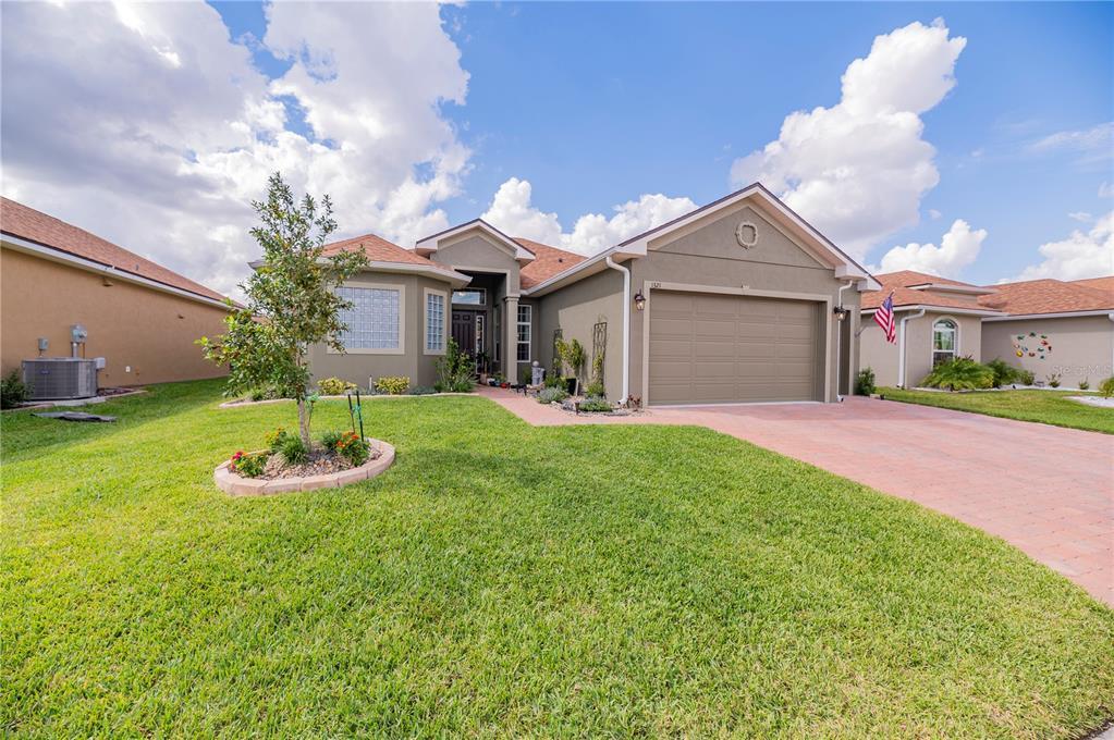 Property Photo: 1321 Oakmont Drive FL 33884