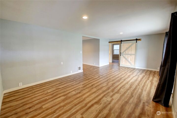 Property Photo: 26 Middle Lane Road WA 98841