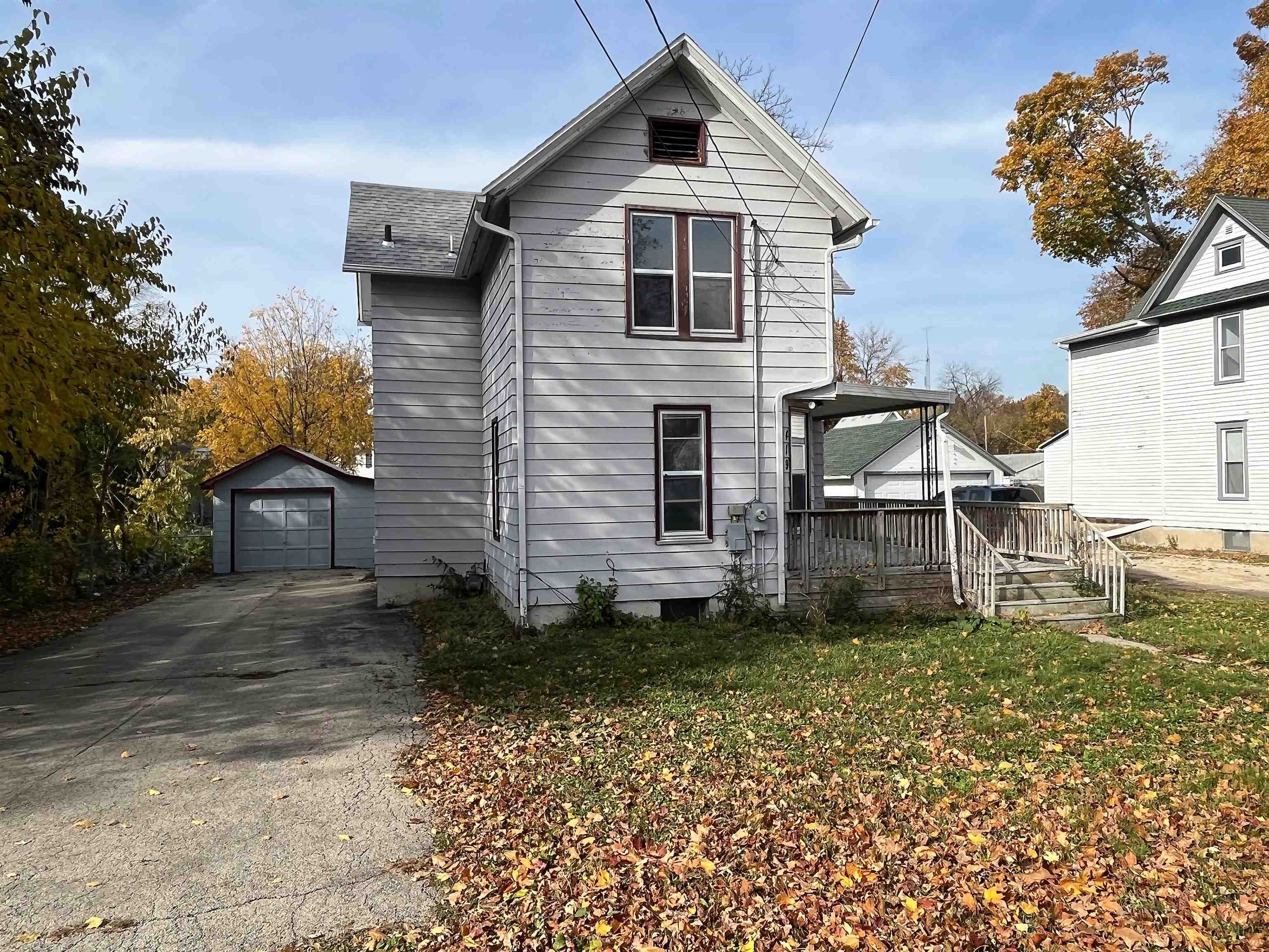 Property Photo:  419 W Menomonie Street  IL 61008 