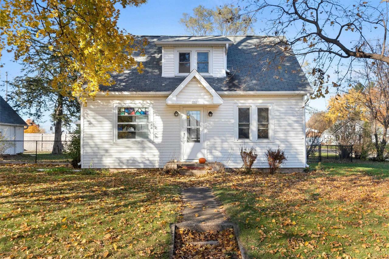 Property Photo:  351 East Scott Street  WI 54963 