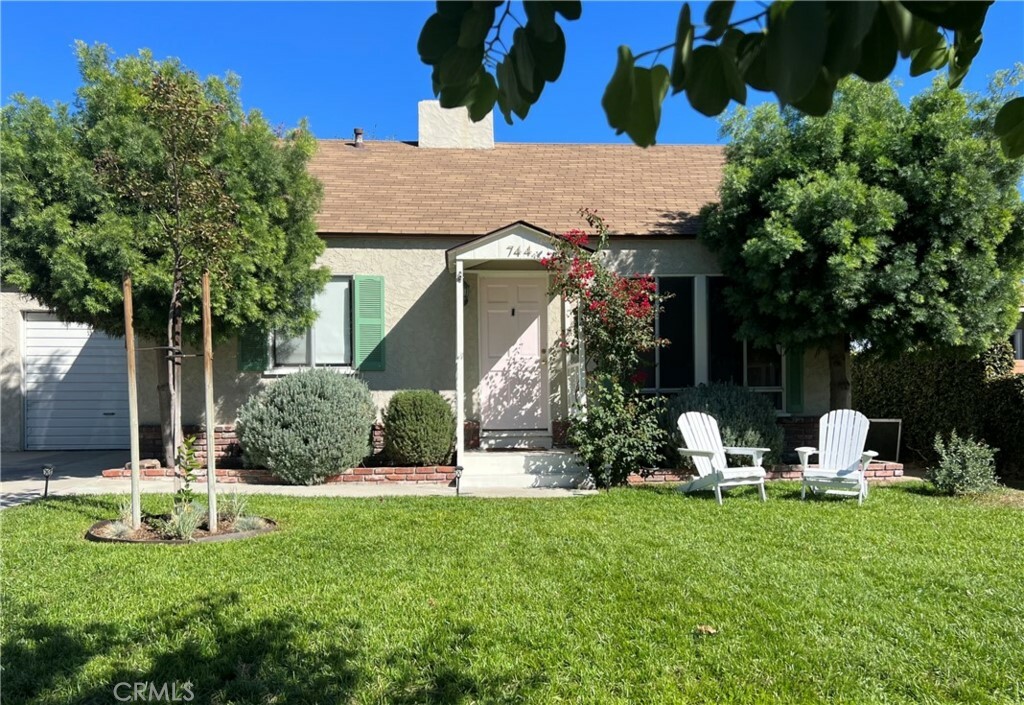 Property Photo:  744 N Griffith Park Drive  CA 91506 