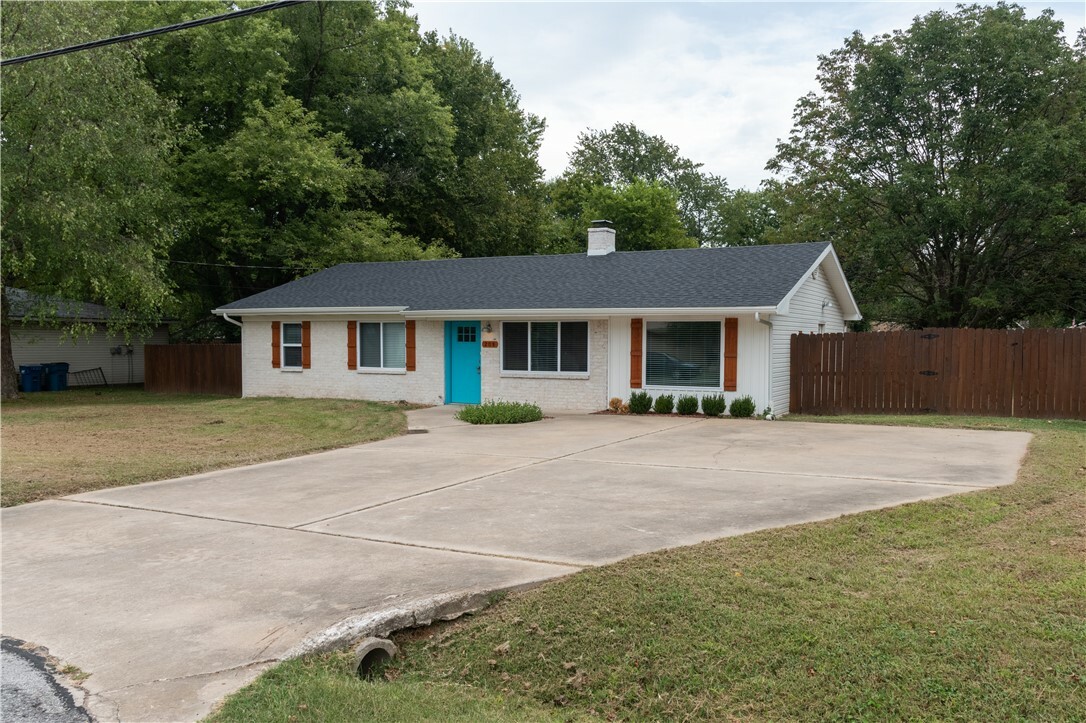 Property Photo:  208 K Street  AR 72712 