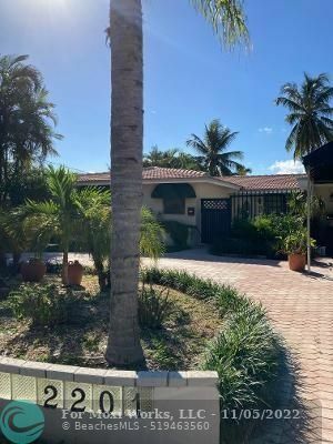 Property Photo:  2201 NE 19th Ave  FL 33305 