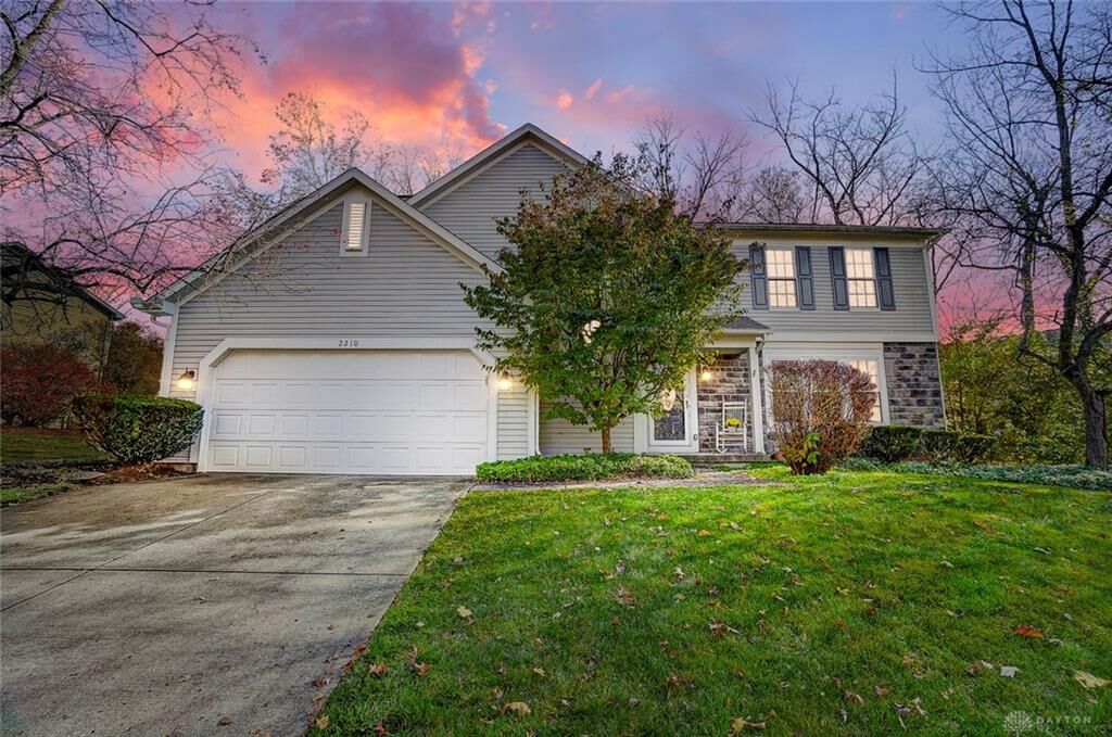 Property Photo: 2210 Ivy Crest Drive OH 45305