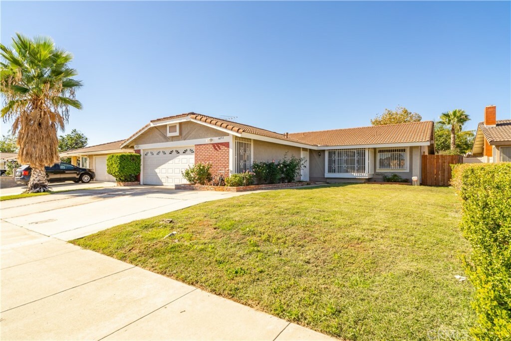 Property Photo: 14353 Philo Street CA 92553