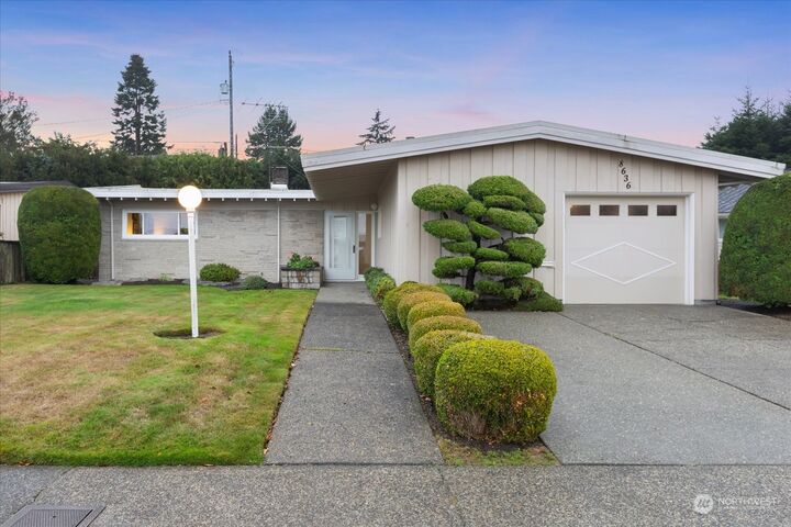 Property Photo:  8636 21st Avenue NW  WA 98117 
