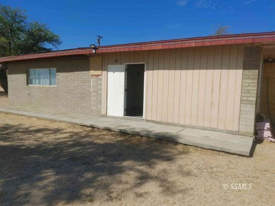 Property Photo:  9000 N Brown Rd  CA 93527 