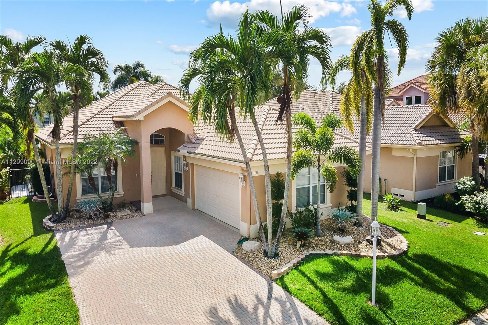 Property Photo:  11184 NW 65th Ct  FL 33076 