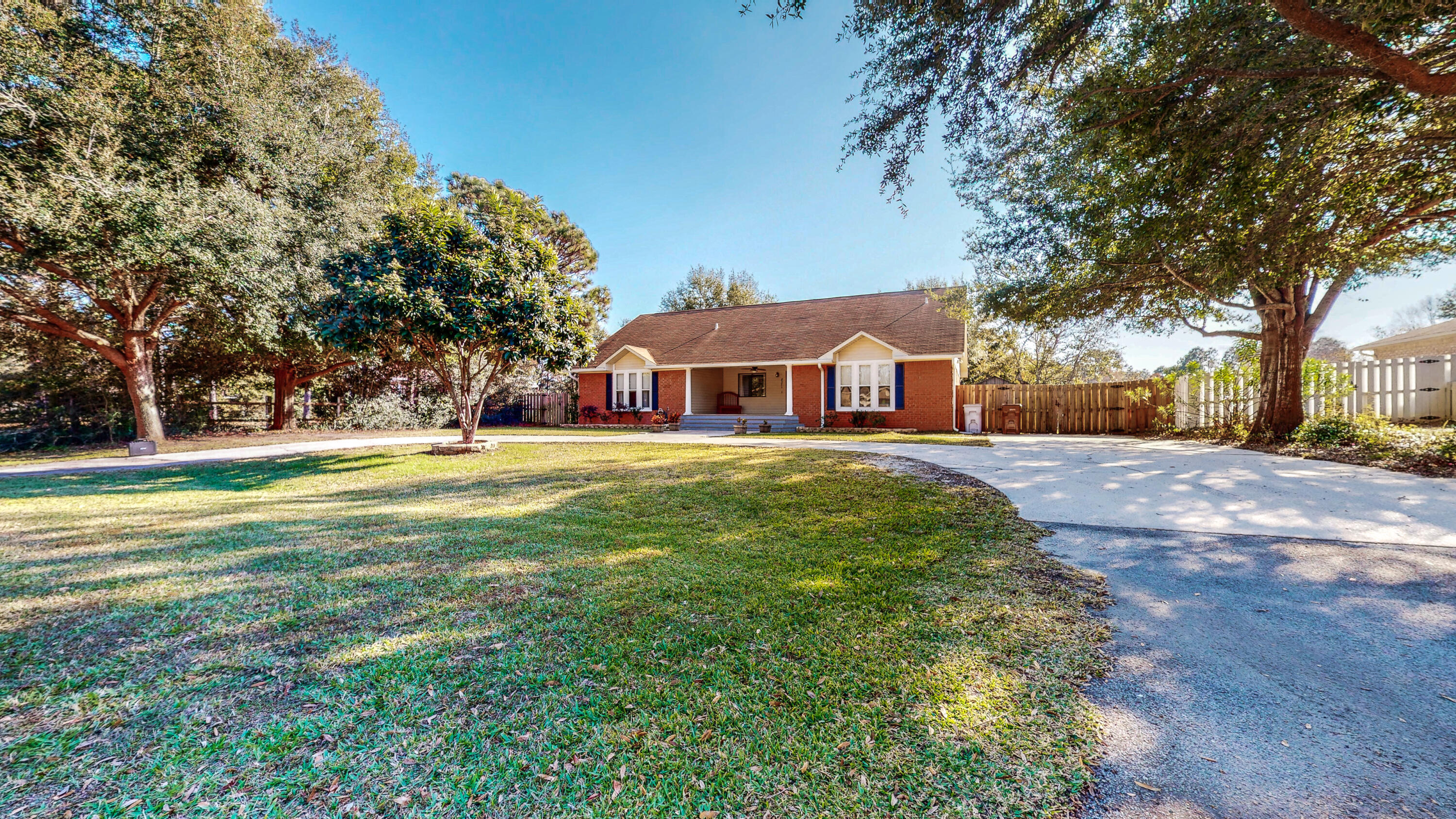 Property Photo: 8371 Miranda Street FL 32566