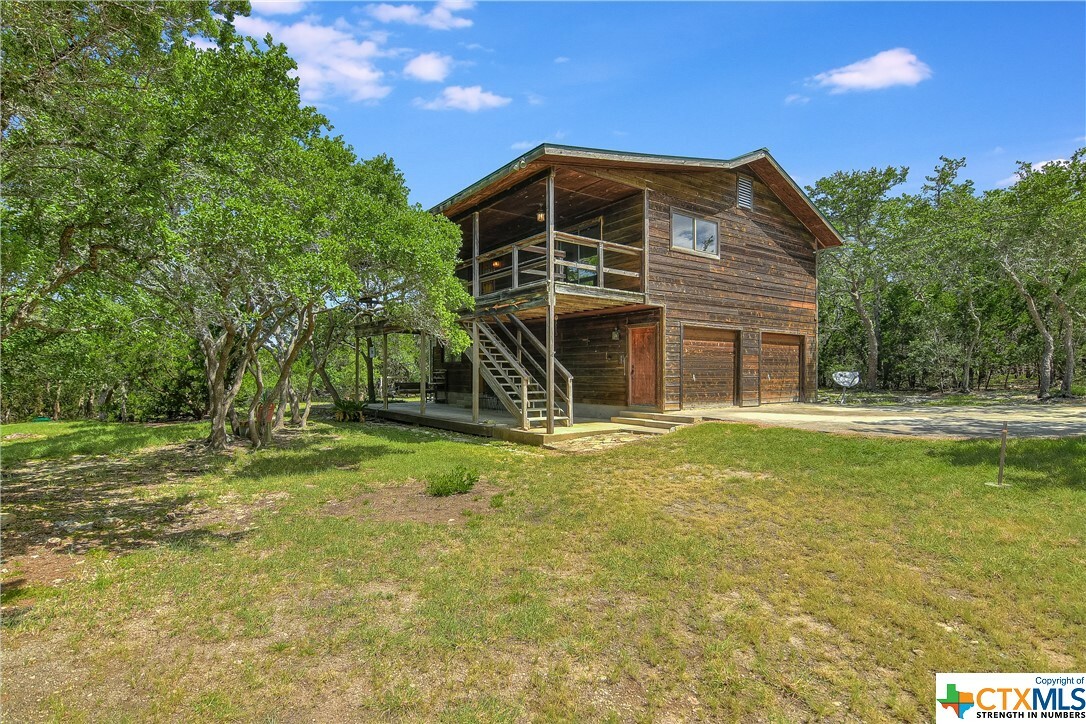 Property Photo:  1231 Heritage Hill  TX 78133 