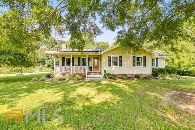 Property Photo: 799 Watts Road GA 30108