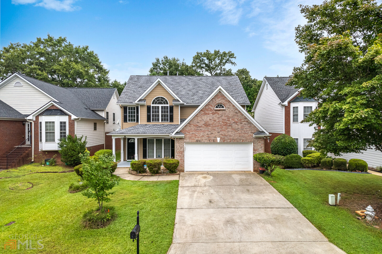 Property Photo: 4605 Parkview Walk Drive GA 30047