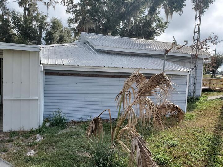Property Photo: 611 N Lincoln Avenue FL 33815