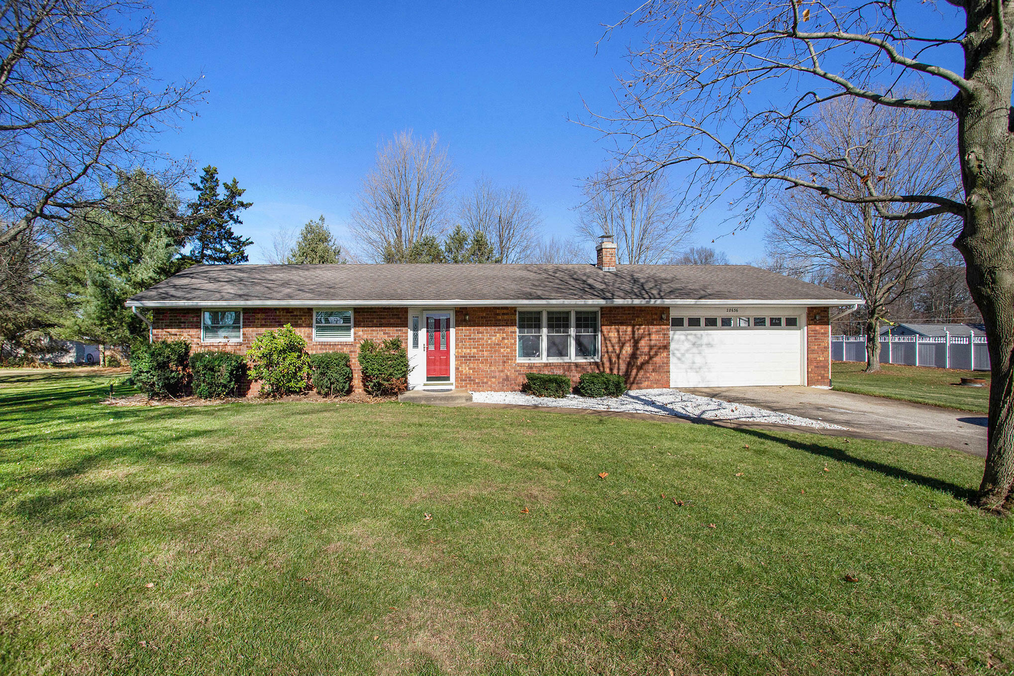 Property Photo:  28636 Maple Terrace  MI 49047 