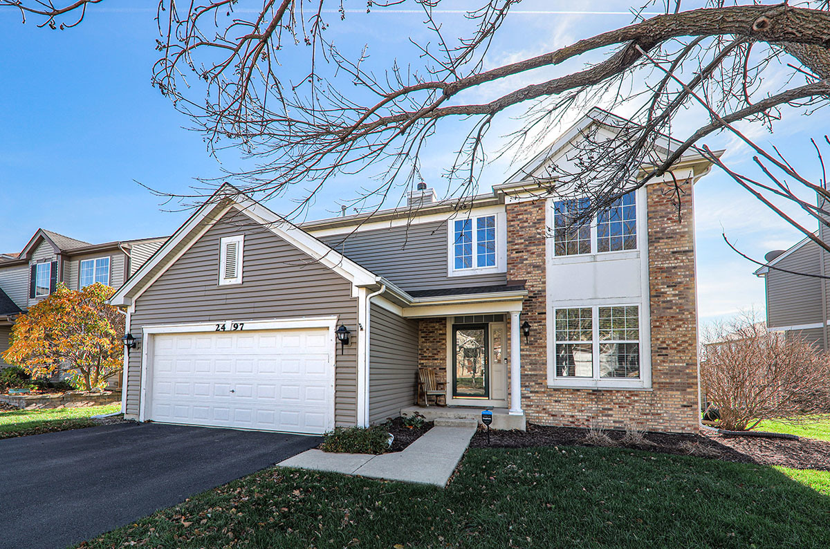 Property Photo:  2497 Rosehall Lane  IL 60503 