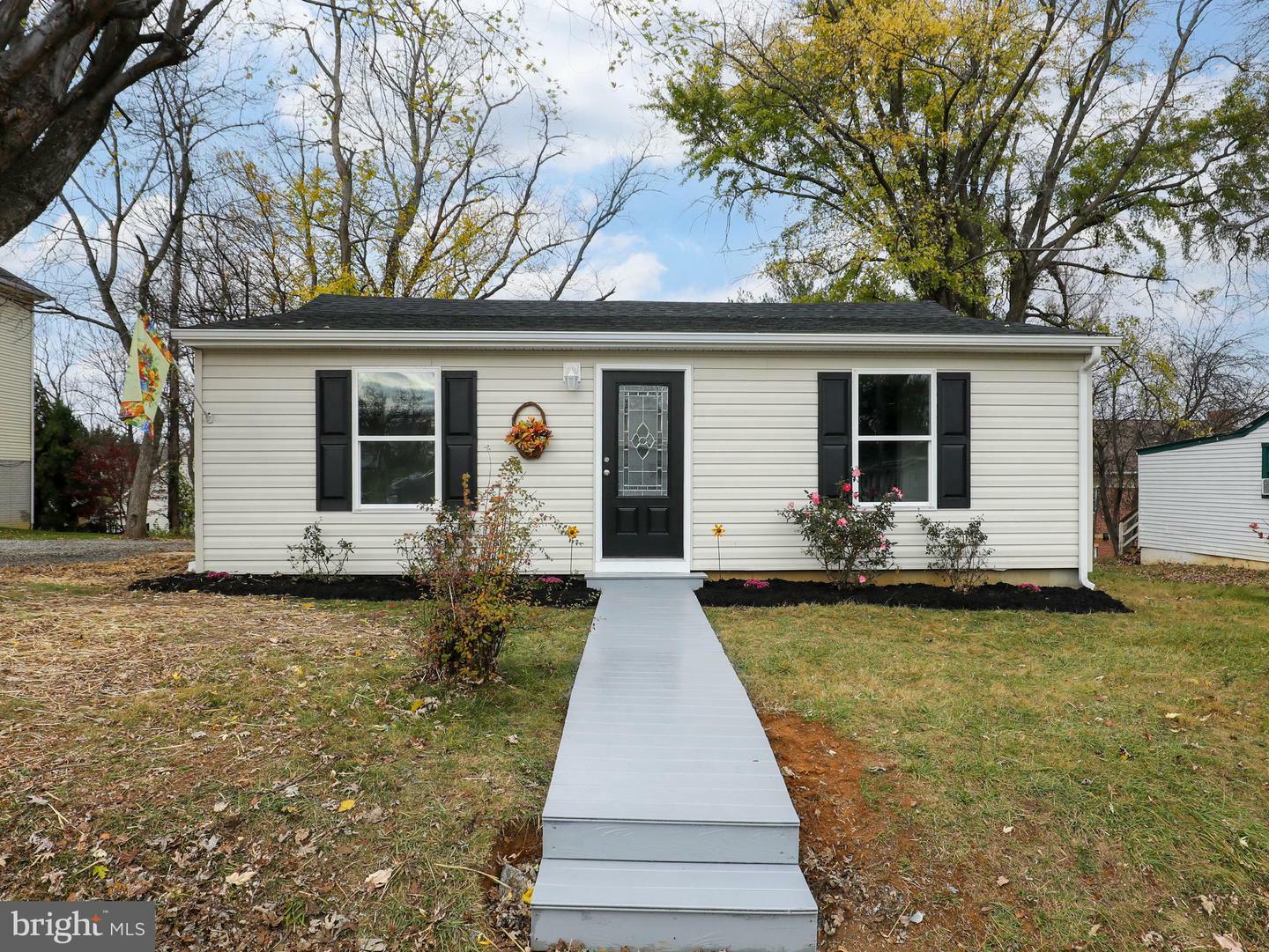 Property Photo:  2225 Harrison Street  VA 22601 