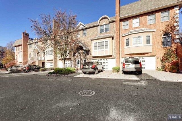 Property Photo: 123 Stonegate Trail NJ 07626