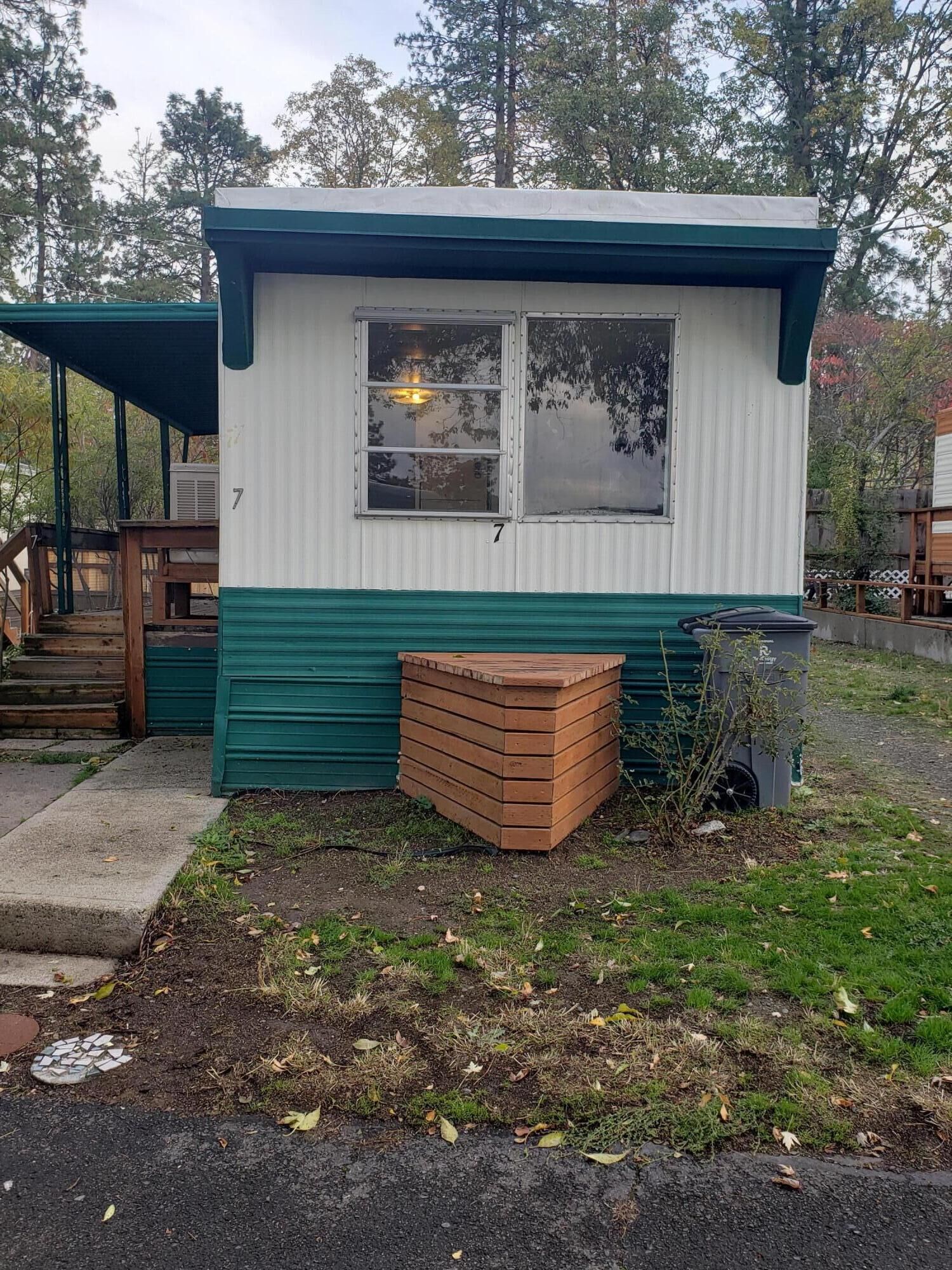 Property Photo:  2799 Siskiyou Boulevard Unit 7  OR 97520 