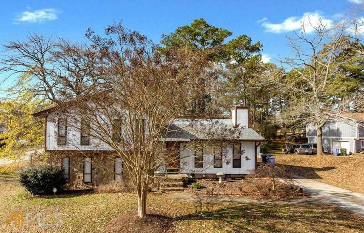 Property Photo:  1721 Pacer Place NW  GA 30012 