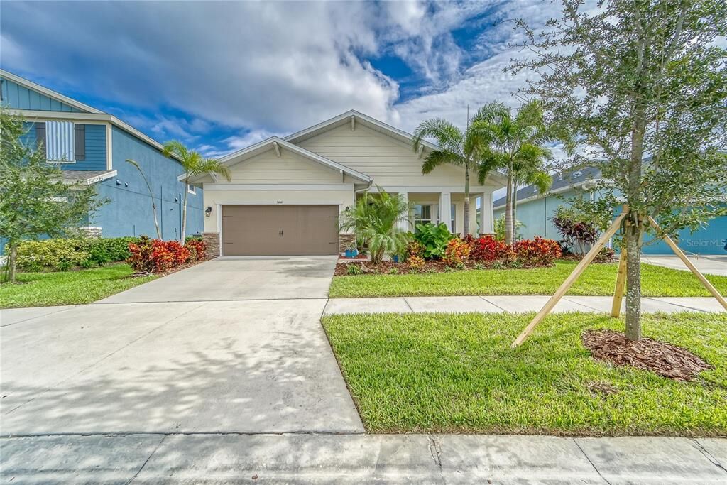 Property Photo:  5444 Silver Sun Drive  FL 33572 