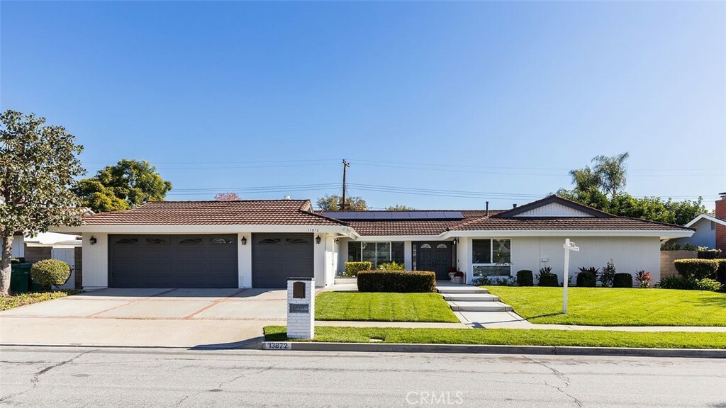 Property Photo:  13872 Holt Avenue  CA 92705 