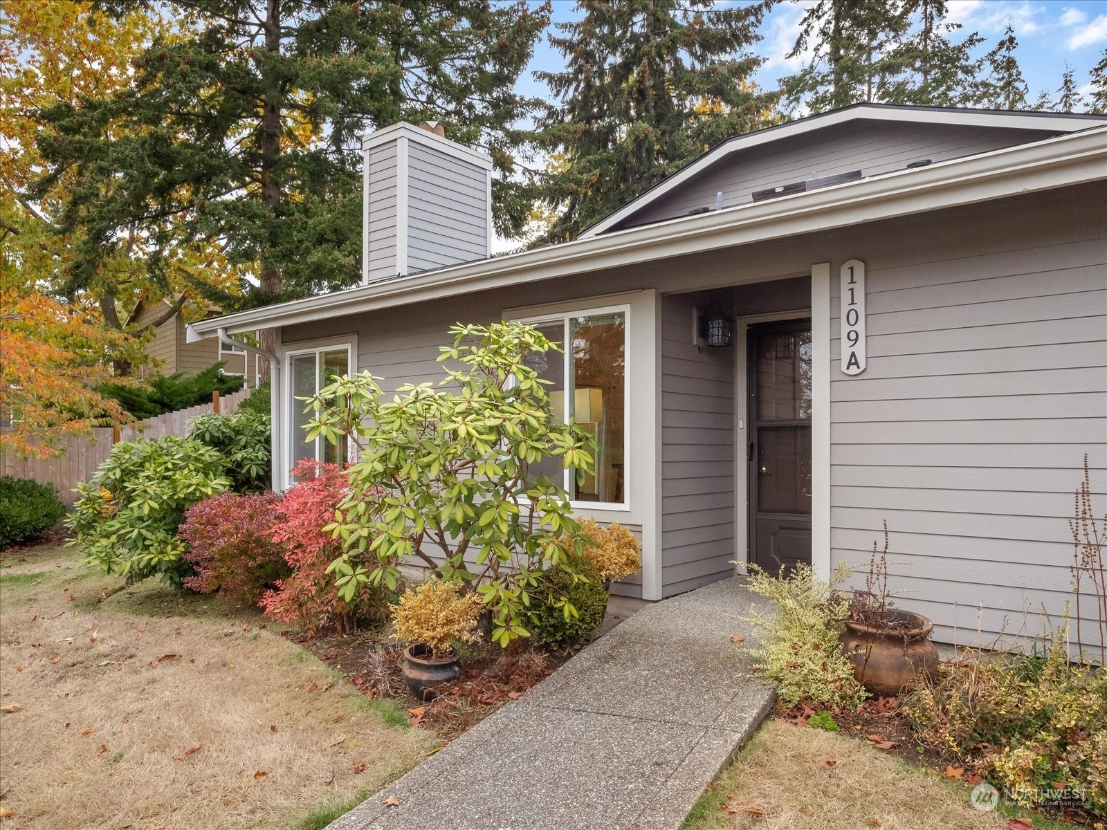 Property Photo:  1109 132nd Street SW A  WA 98204 