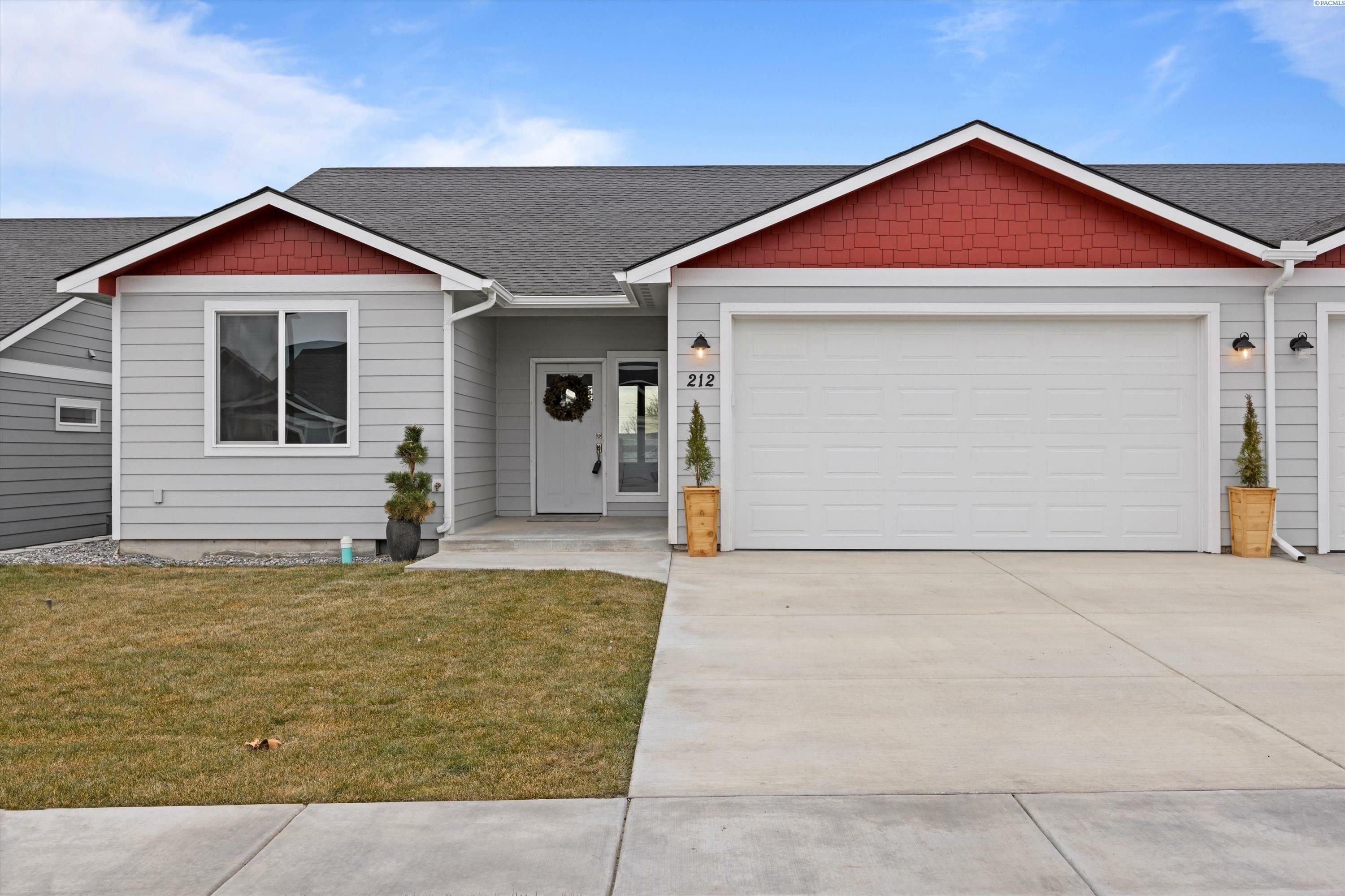 Property Photo: 212 Claret Dr WA 99350