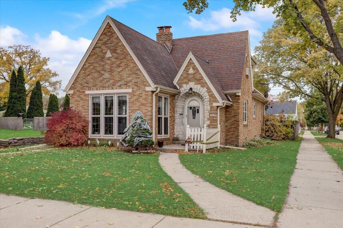 Property Photo:  2401 S 79th St  WI 53219 