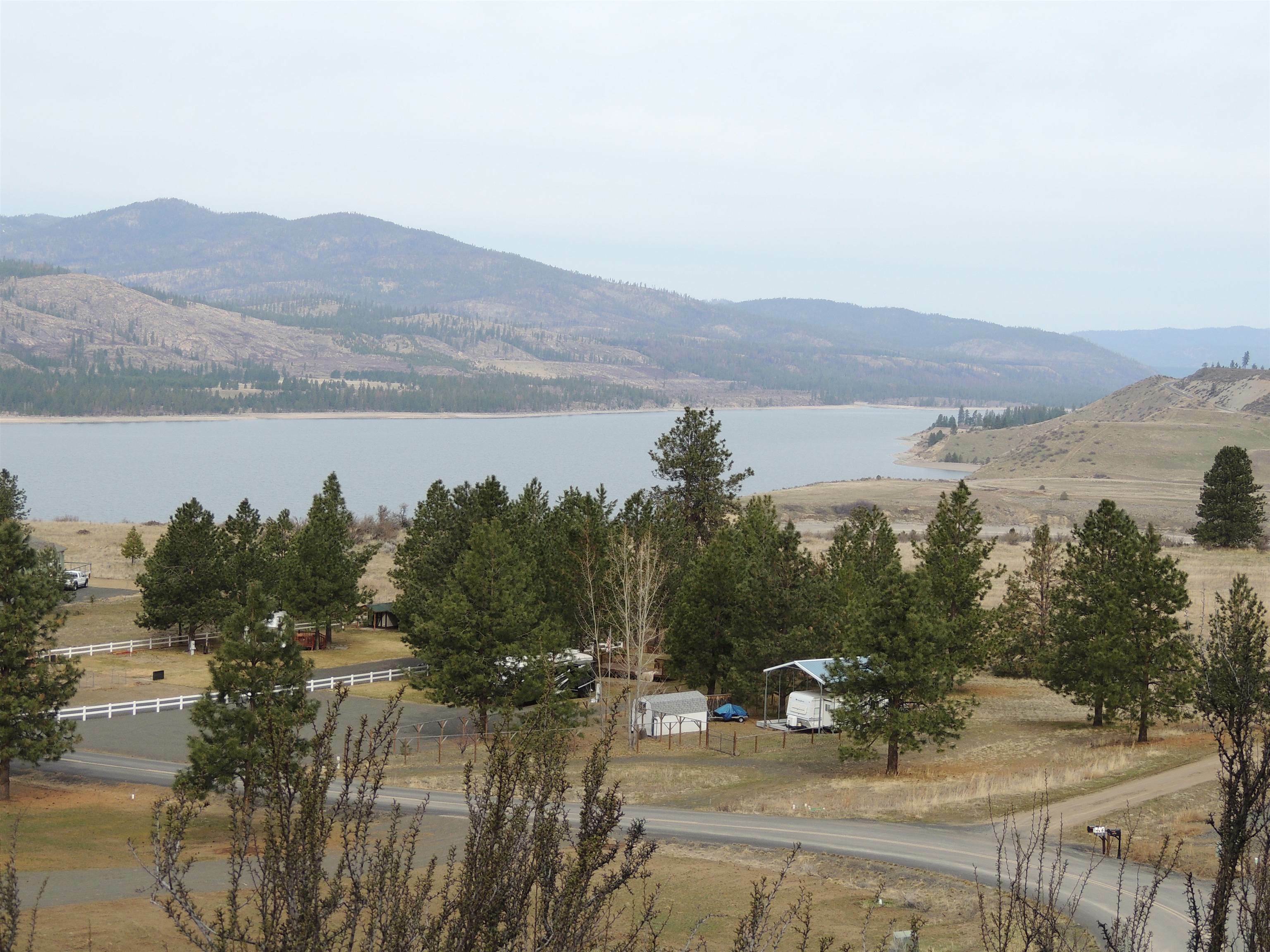 Property Photo: 42820 Buckhorn Dr N 42840 WA 99122