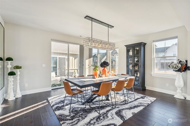 Property Photo:  1599  Glacier Avenue SE  WA 98045 