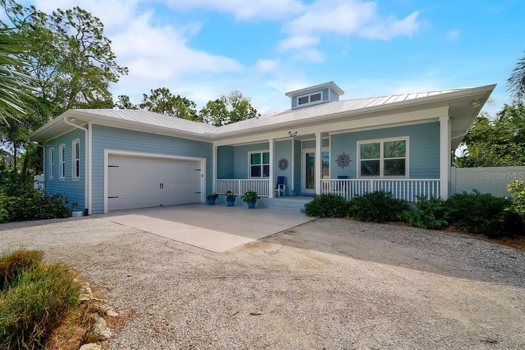 Property Photo:  1651 Thomas Street  FL 34223 