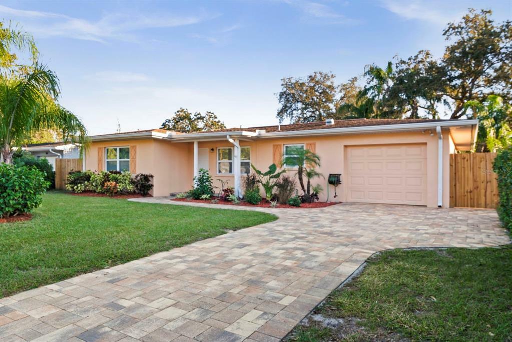 Property Photo:  1095 Jackmar Road  FL 34698 