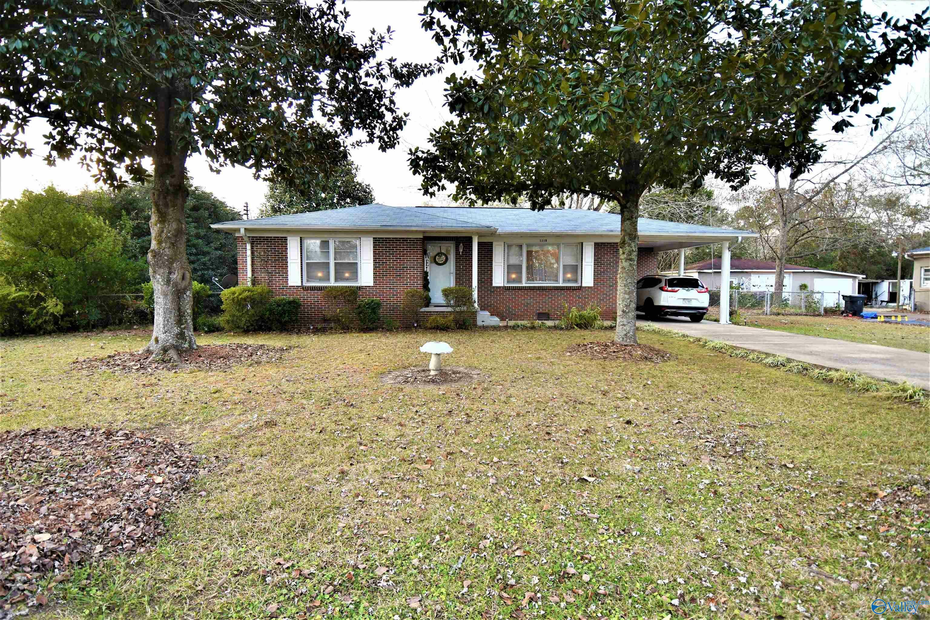 Property Photo:  1115 Taylor Road  AL 35905 