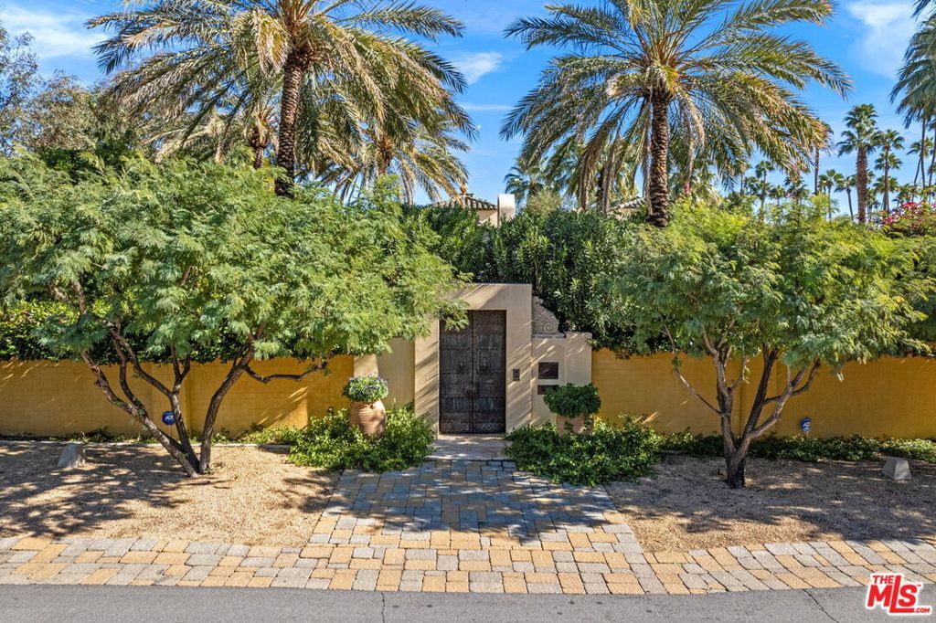 Property Photo: 1410 Camino Mirasol CA 92262