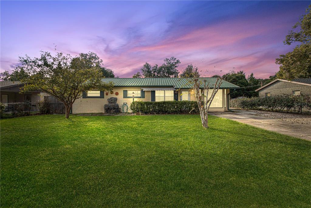 Property Photo: 619 Wisteria Avenue FL 32784