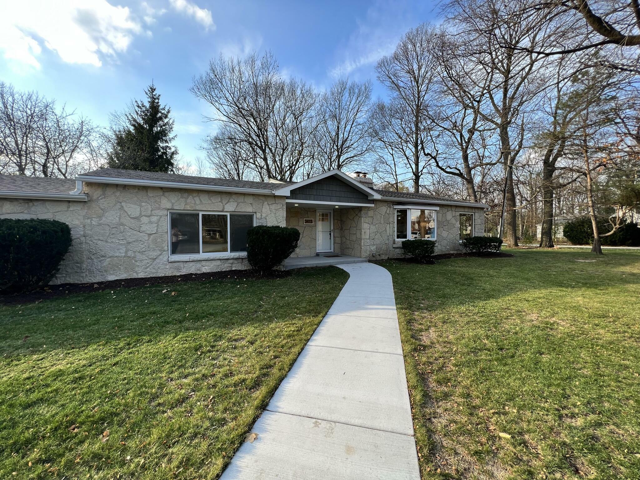 Property Photo:  3415 Fiebrantz Dr  WI 53005 