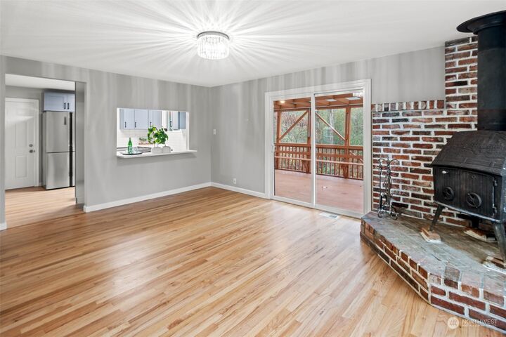 Property Photo: 14225 SE 224th Street WA 98042